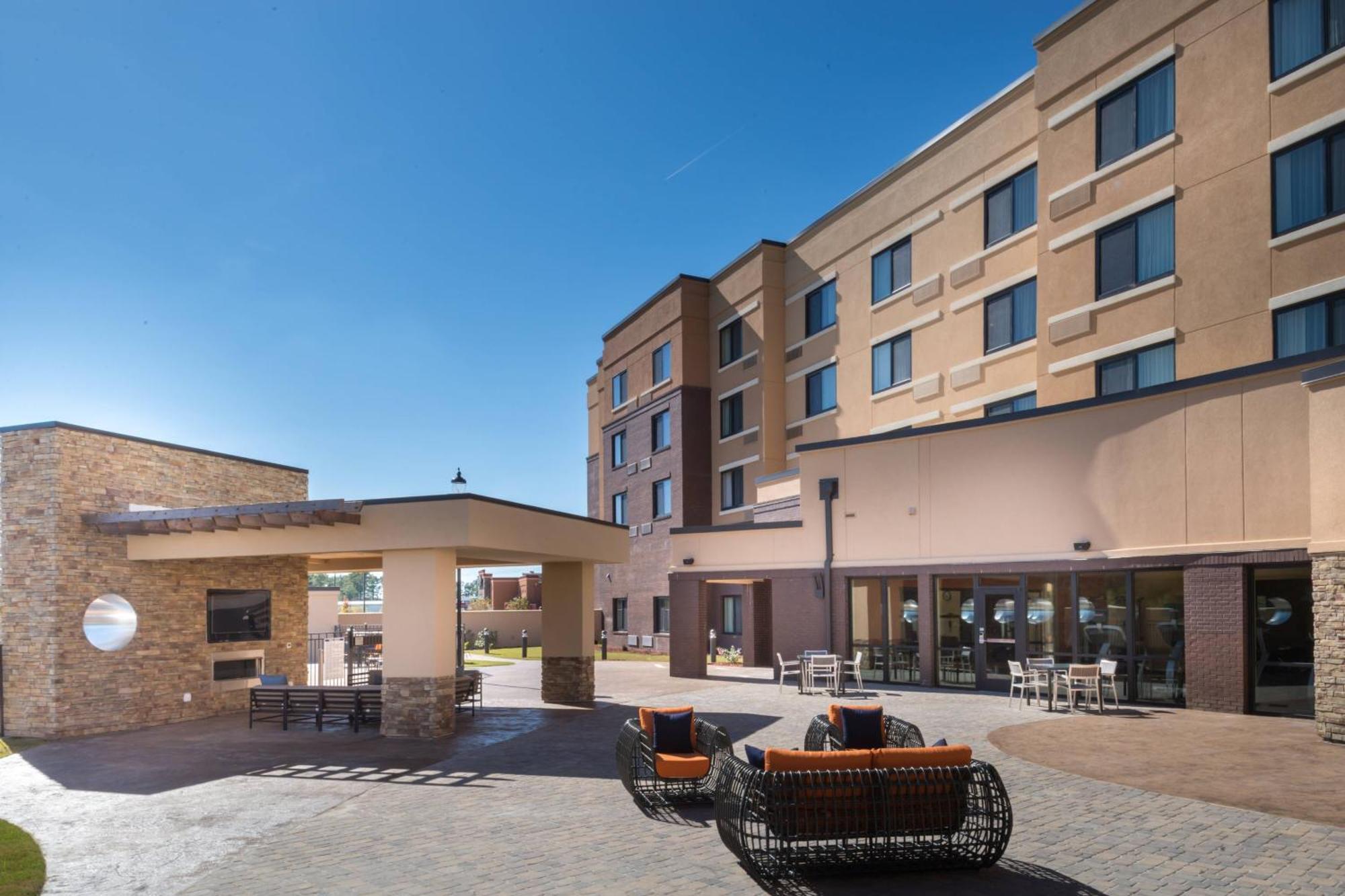 Courtyard By Marriott Jacksonville Exterior photo